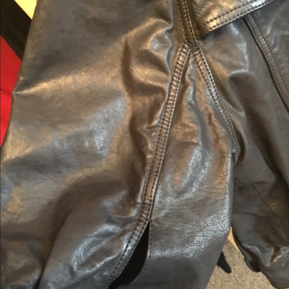 Burberry leather coat - Picture 7 of 8